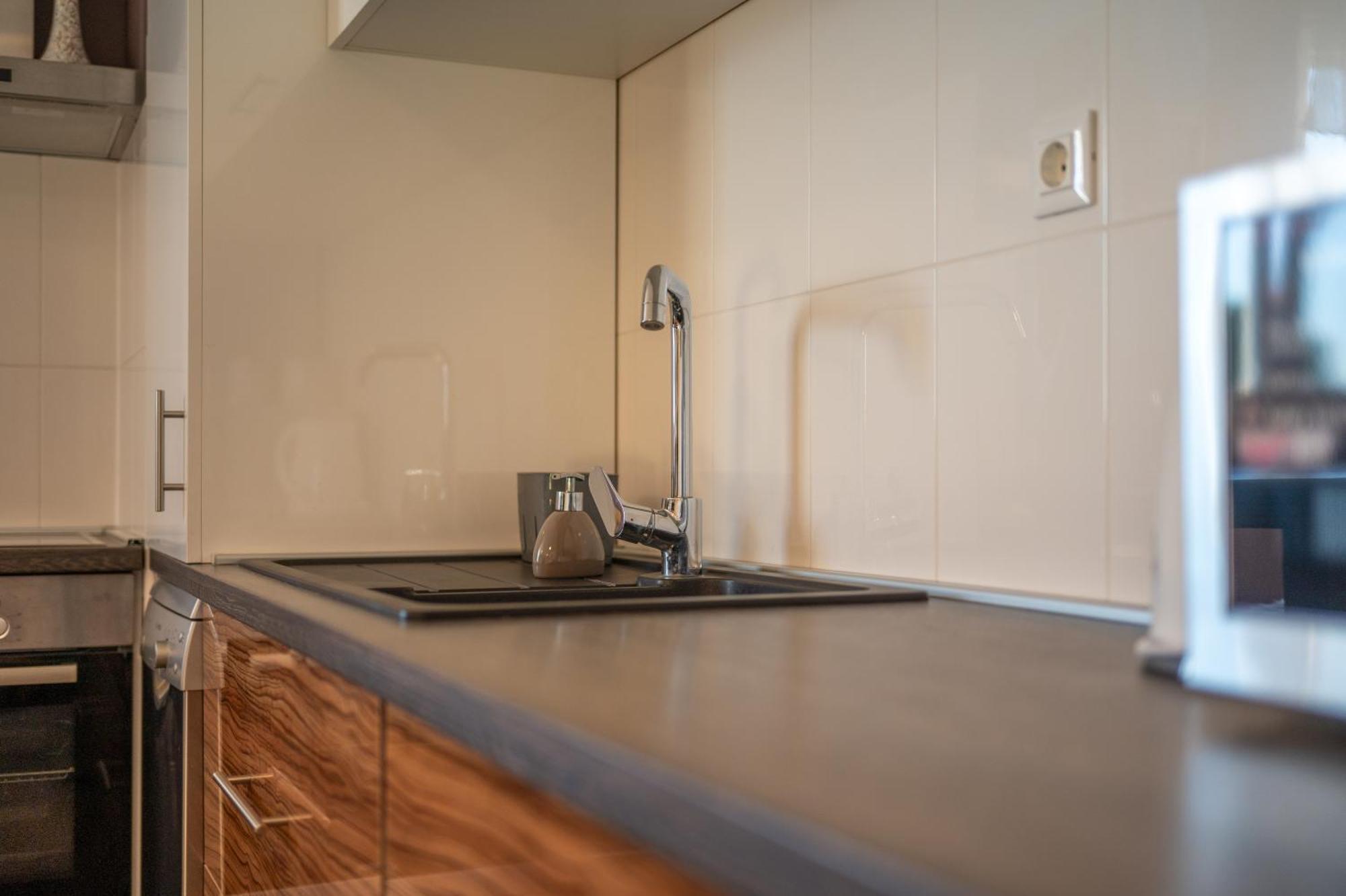 Apartman Saga Сплит Екстериор снимка